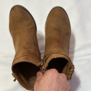 Women’s light brown faux suede boots size 7.